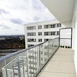 公寓 Romantic Sky Apartment- 15th Floor 克拉科夫